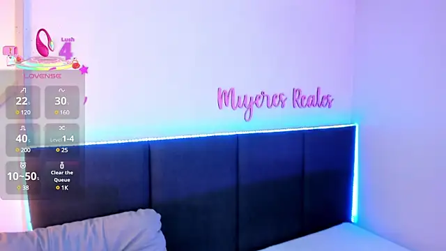 SophieHarris  online show from 03/12/25, 07:59