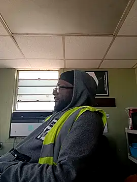 Snapshot of Txdarkmeat74 chatting on 11/27/25, 06:10 Txdarkmeat74 online show from 11/27/25, 06:10