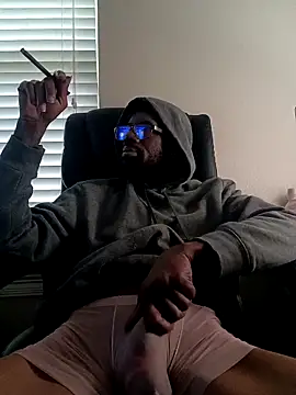 Snapshot of Txdarkmeat74 chatting on 12/05/25, 02:14 Txdarkmeat74 online show from 12/05/25, 02:14