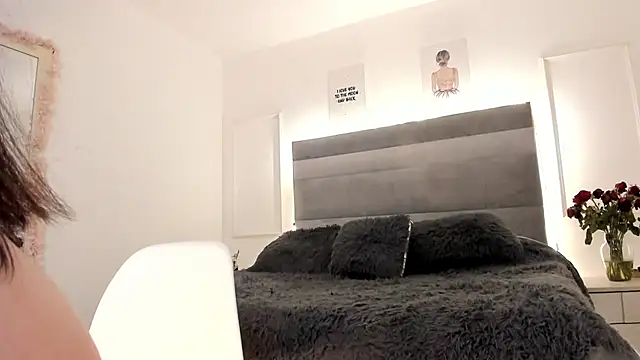 Eliz jane online show from 02/20/25, 12:57