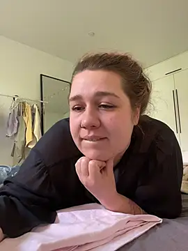 SuzieMurray online show from 10/08/25, 10:13