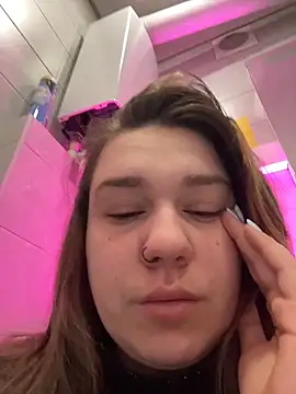 SuzieMurray online show from 04/12/26, 08:19