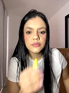 Snapshot of kimberlyhills1 chatting on 11/29/25, 06:44 kimberlyhills1 online show from 11/29/25, 06:44