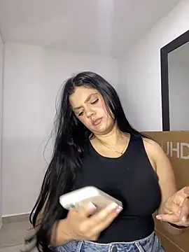 Snapshot of kimberlyhills1 chatting on 12/02/25, 03:34 kimberlyhills1 online show from 12/02/25, 03:34