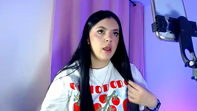 Snapshot of kimberlyhills1 chatting on 03/12/26, 11:00 kimberlyhills1 online show from 03/12/26, 11:00