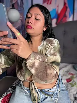 Im Little online show from 04/05/26, 02:53