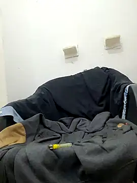 charlesss19 online show from 02/27/25, 08:39