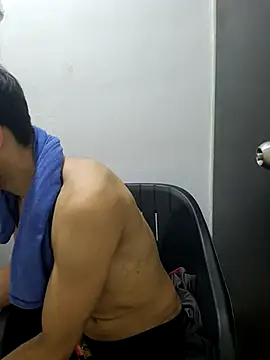 charlesss19 online show from 09/10/25, 03:28