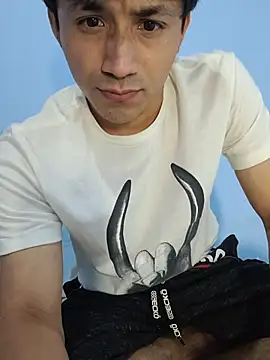 charlesss19 online show from 11/03/25, 05:14