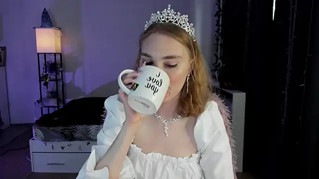 Snapshot of ReddHotPipper chatting on 11/01/25, 02:46 ReddHotPipper online show from 11/01/25, 02:46