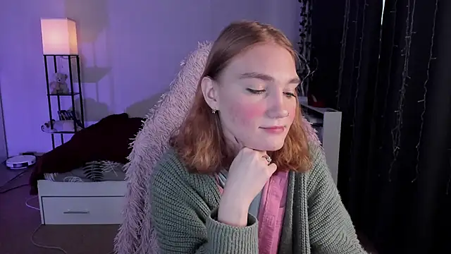 Snapshot of ReddHotPipper chatting on 11/05/25, 03:17 ReddHotPipper online show from 11/05/25, 03:17