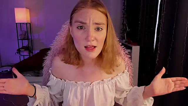 Snapshot of ReddHotPipper chatting on 11/13/25, 02:43 ReddHotPipper online show from 11/13/25, 02:43