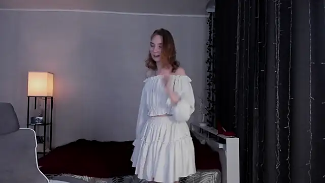 Snapshot of ReddHotPipper chatting on 11/21/25, 03:16 ReddHotPipper online show from 11/21/25, 03:16