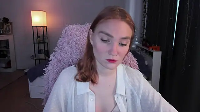 Snapshot of ReddHotPipper chatting on 02/19/26, 03:35 ReddHotPipper online show from 02/19/26, 03:35