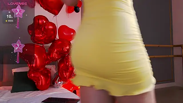 Smiley Mia online show from 02/13/25, 05:37