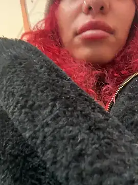 Snapshot of AlyssaHottv_ chatting on 02/13/25, 05:54 AlyssaHottv  online show from 02/13/25, 05:54