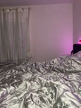 Snapshot of AlyssaHottv_ chatting on 11/02/25, 03:03 AlyssaHottv  online show from 11/02/25, 03:03