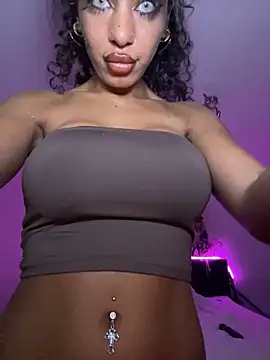 AlyssaHottv  online show from 11/15/25, 10:45