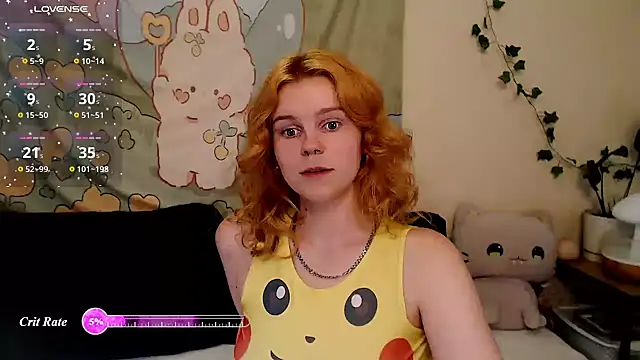 Snapshot of Moona_xx chatting on 08/04/26, 10:12 Moona xx online show from 08/04/26, 10:12