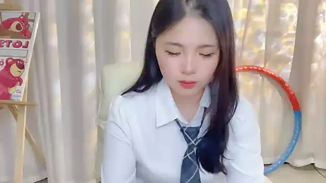 Snapshot of SU__SU chatting on 02/05/25, 01:33 SU  SU online show from 02/05/25, 01:33