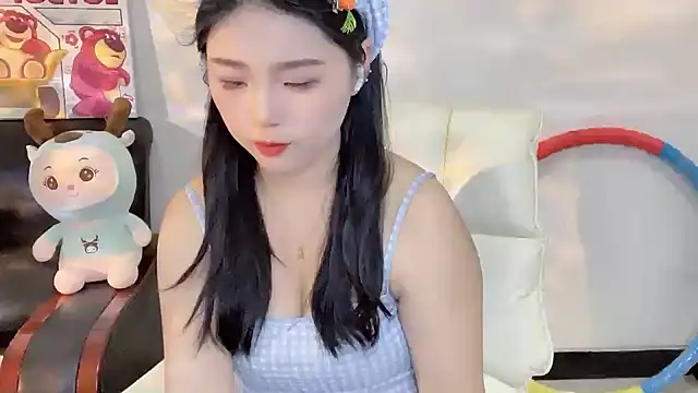 Snapshot of SU__SU chatting on 03/06/25, 12:41 SU  SU online show from 03/06/25, 12:41