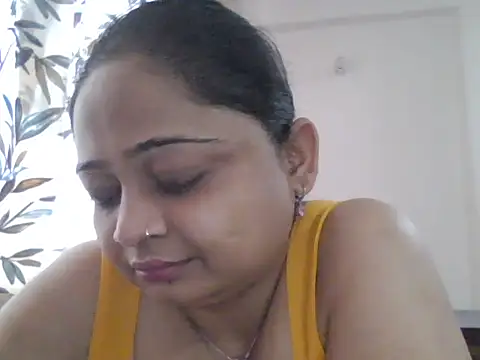 Snapshot of manvi199407 chatting on 09/18/25, 12:29 manvi199407 online show from 09/18/25, 12:29
