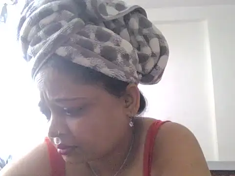 Snapshot of manvi199407 chatting on 09/23/25, 08:06 manvi199407 online show from 09/23/25, 08:06