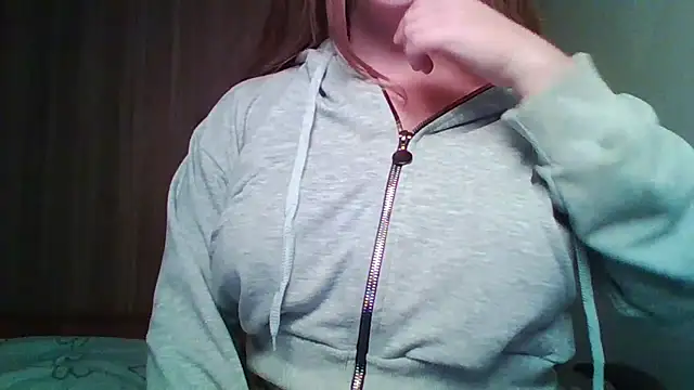 Snapshot of Evasapples chatting on 11/20/25, 10:53 Evasapples online show from 11/20/25, 10:53