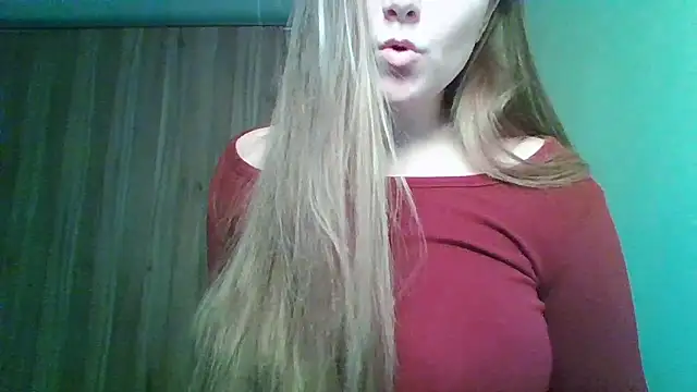 Snapshot of Evasapples chatting on 01/08/26, 09:17 Evasapples online show from 01/08/26, 09:17