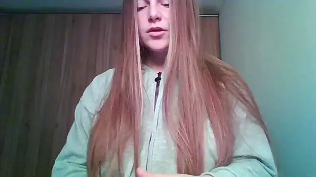 Snapshot of Evasapples chatting on 01/15/26, 05:16 Evasapples online show from 01/15/26, 05:16