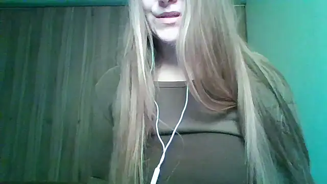 Snapshot of Evasapples chatting on 02/01/26, 08:40 Evasapples online show from 02/01/26, 08:40