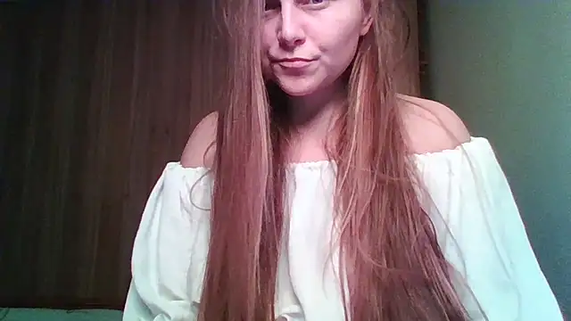 Snapshot of Evasapples chatting on 02/03/26, 06:13 Evasapples online show from 02/03/26, 06:13