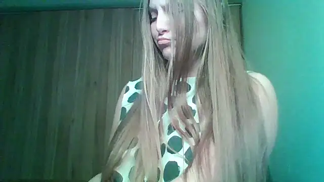 Snapshot of Evasapples chatting on 02/08/26, 06:55 Evasapples online show from 02/08/26, 06:55