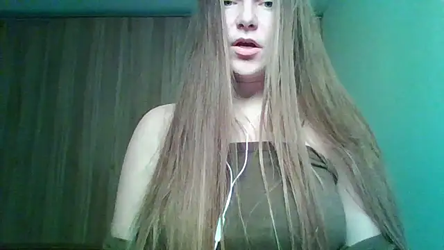 Snapshot of Evasapples chatting on 02/19/26, 01:51 Evasapples online show from 02/19/26, 01:51