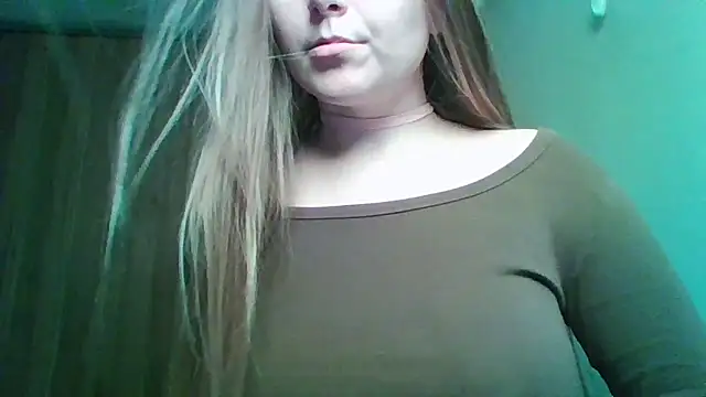 Snapshot of Evasapples chatting on 02/23/26, 09:01 Evasapples online show from 02/23/26, 09:01