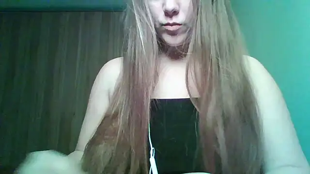 Snapshot of Evasapples chatting on 02/27/26, 06:41 Evasapples online show from 02/27/26, 06:41