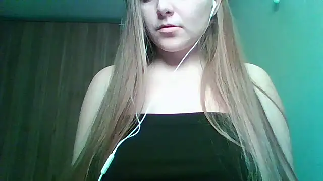 Snapshot of Evasapples chatting on 02/28/26, 10:33 Evasapples online show from 02/28/26, 10:33