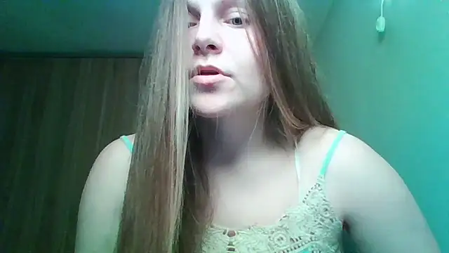 Snapshot of Evasapples chatting on 03/03/26, 09:31 Evasapples online show from 03/03/26, 09:31