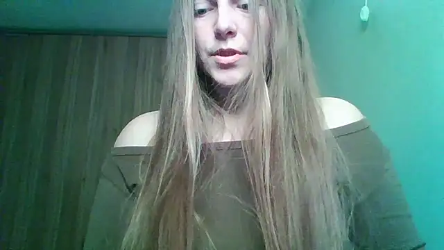 Snapshot of Evasapples chatting on 03/15/26, 08:26 Evasapples online show from 03/15/26, 08:26