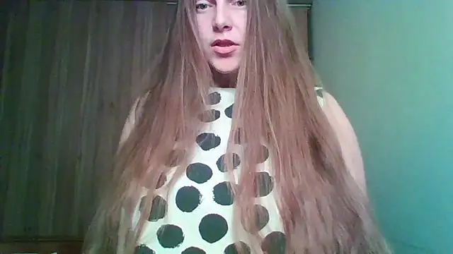 Evasapples online show from 04/26/26, 08:17