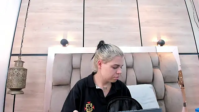 dorothy vegga online show from 04/08/26, 03:50