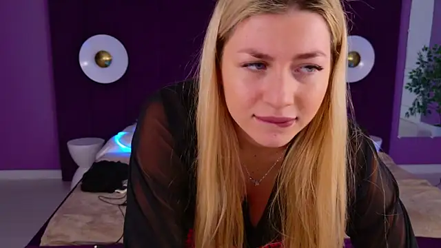 Snapshot of HelenaMorgan chatting on 03/21/25, 03:01 HelenaMorgan online show from 03/21/25, 03:01