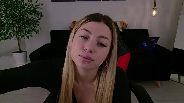 Snapshot of HelenaMorgan chatting on 09/09/25, 03:06 HelenaMorgan online show from 09/09/25, 03:06