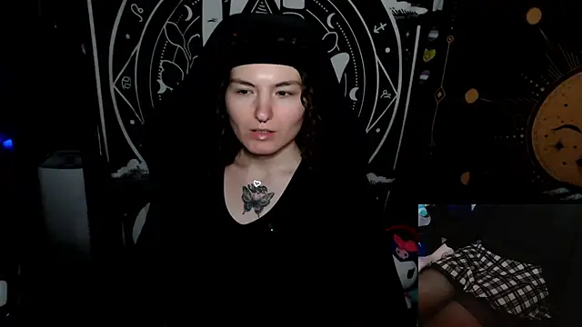 BrandiWRLD 999 online show from 10/02/25, 08:05