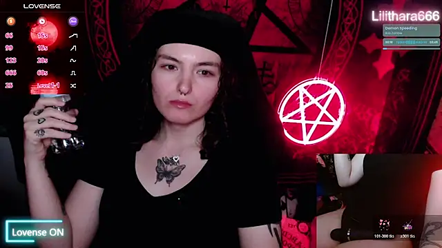 BrandiWRLD 999 online show from 10/26/25, 08:37