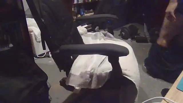 Chef-Munchies69 online show from 10/30/25, 04:03