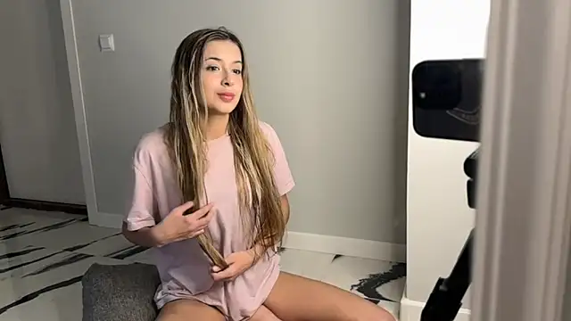 elisa moon online show from 01/11/25, 01:37