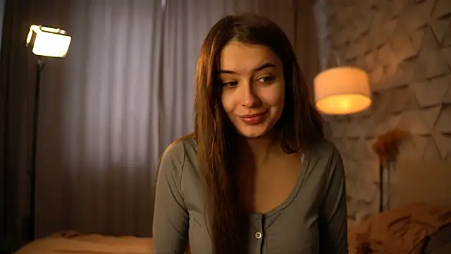 elisa moon online show from 02/15/26, 09:19