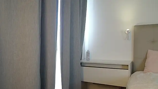 caaatalinalina online show from 12/09/24, 07:50