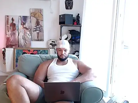 Snapshot of 1LordKingsley chatting on 07/14/26, 11:16 1LordKingsley online show from 07/14/26, 11:16